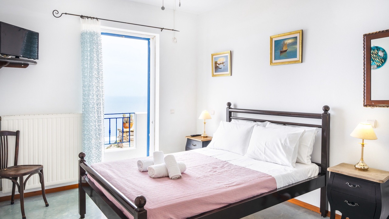 Photo of Bedroom in Kea