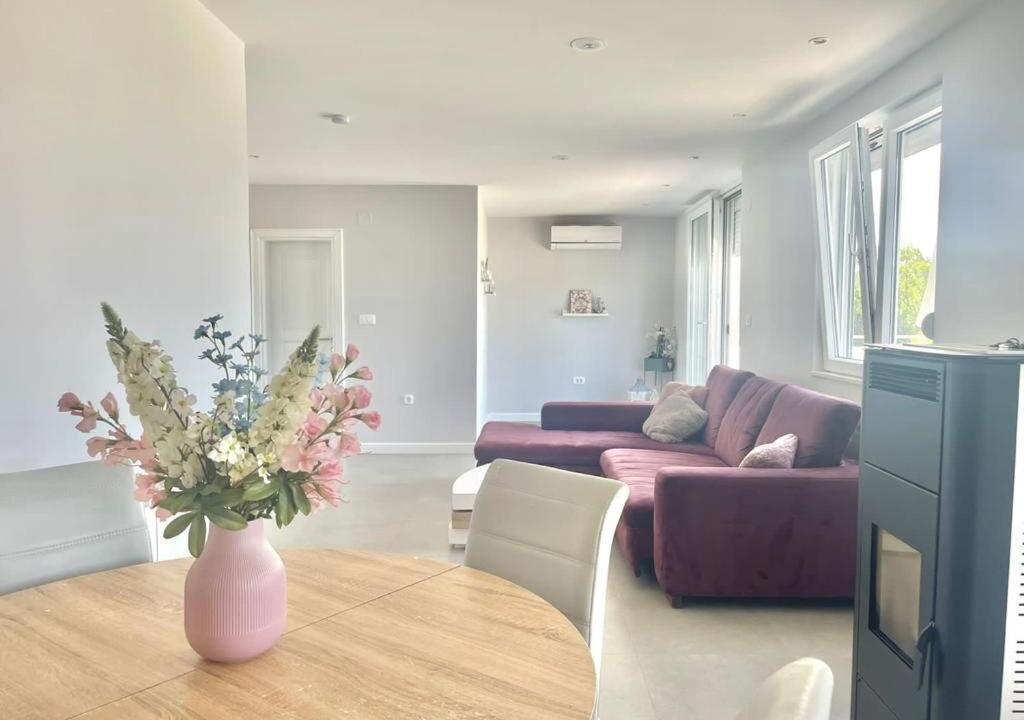 Photo of Livingroom in Seoca