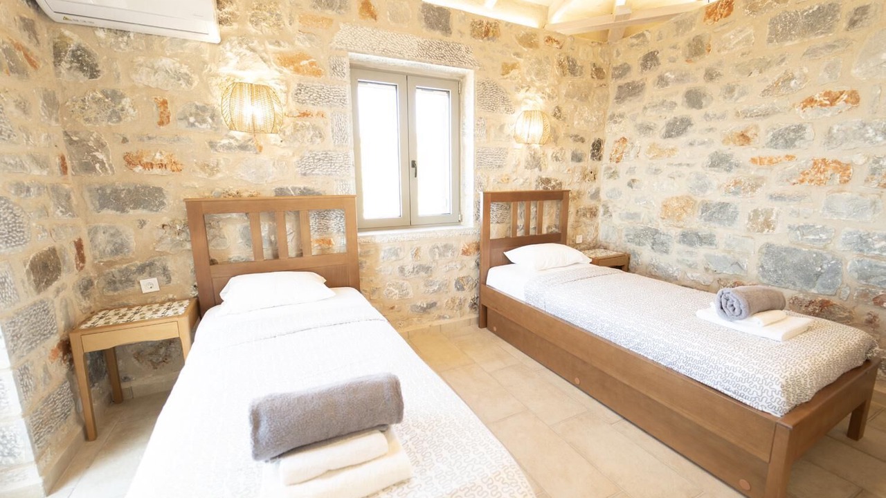 Photo of Bedroom in Lefktron