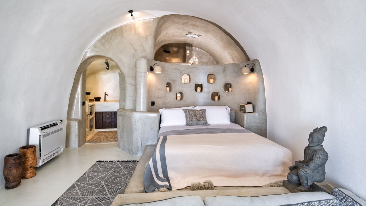 Photo of Bedroom in Oia