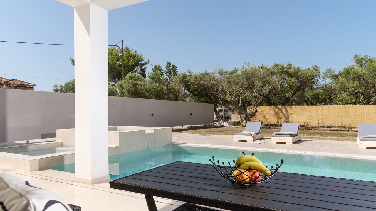 Photo of Outdoor in Neromilos