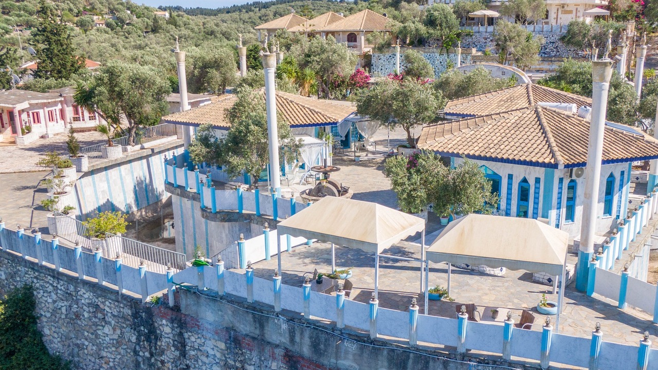Photo of Others in Gaios