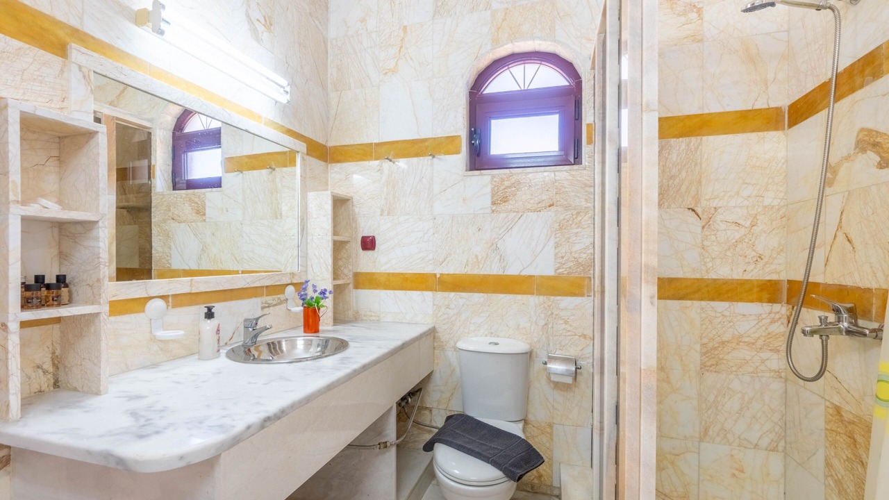 Photo of Bathroom in Gaios