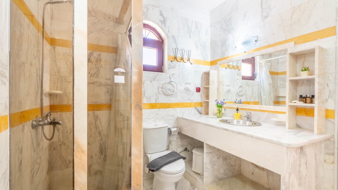 Photo of Bathroom in Gaios