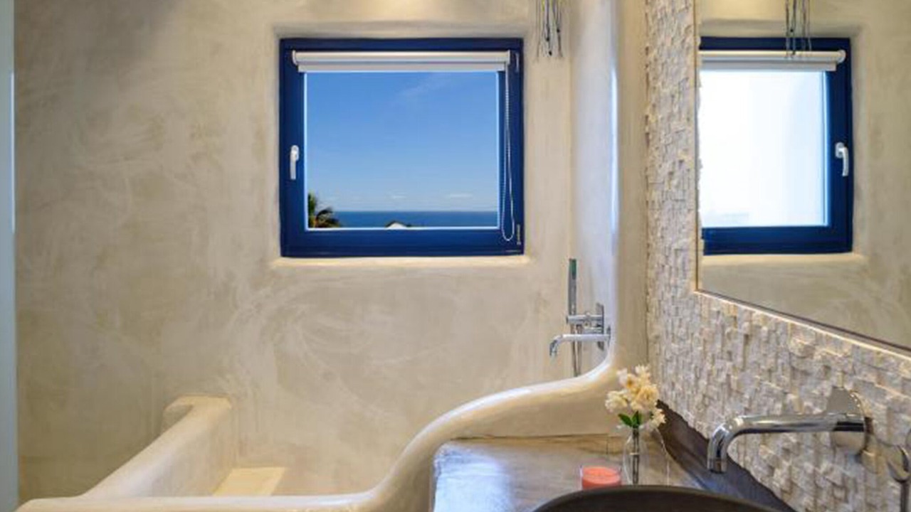 Photo of Bathroom in Exo Gialos