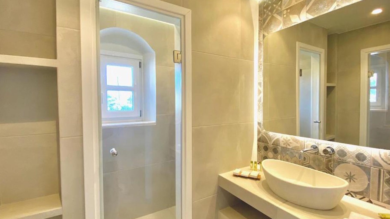 Photo of Bathroom in Exo Gialos