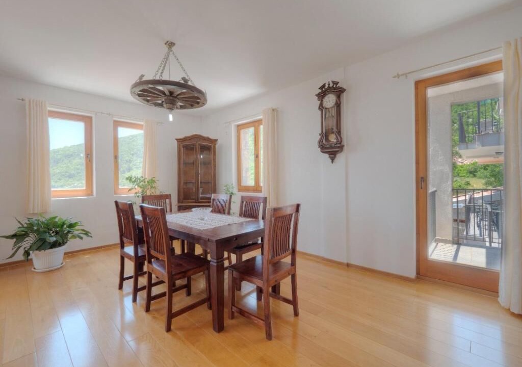 Photo of Livingroom in Podostrog
