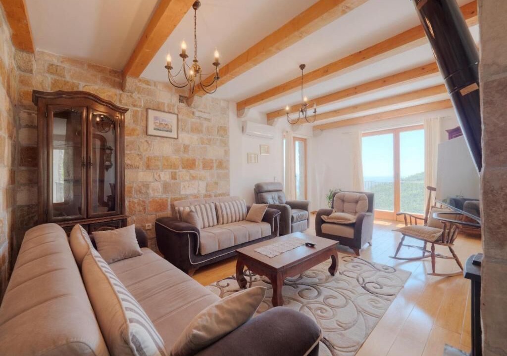 Photo of Livingroom in Podostrog