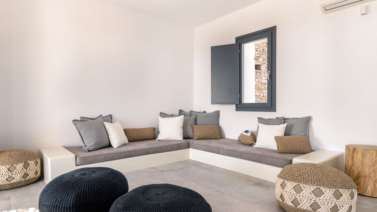 Photo of Livingroom in Chrissi Akti