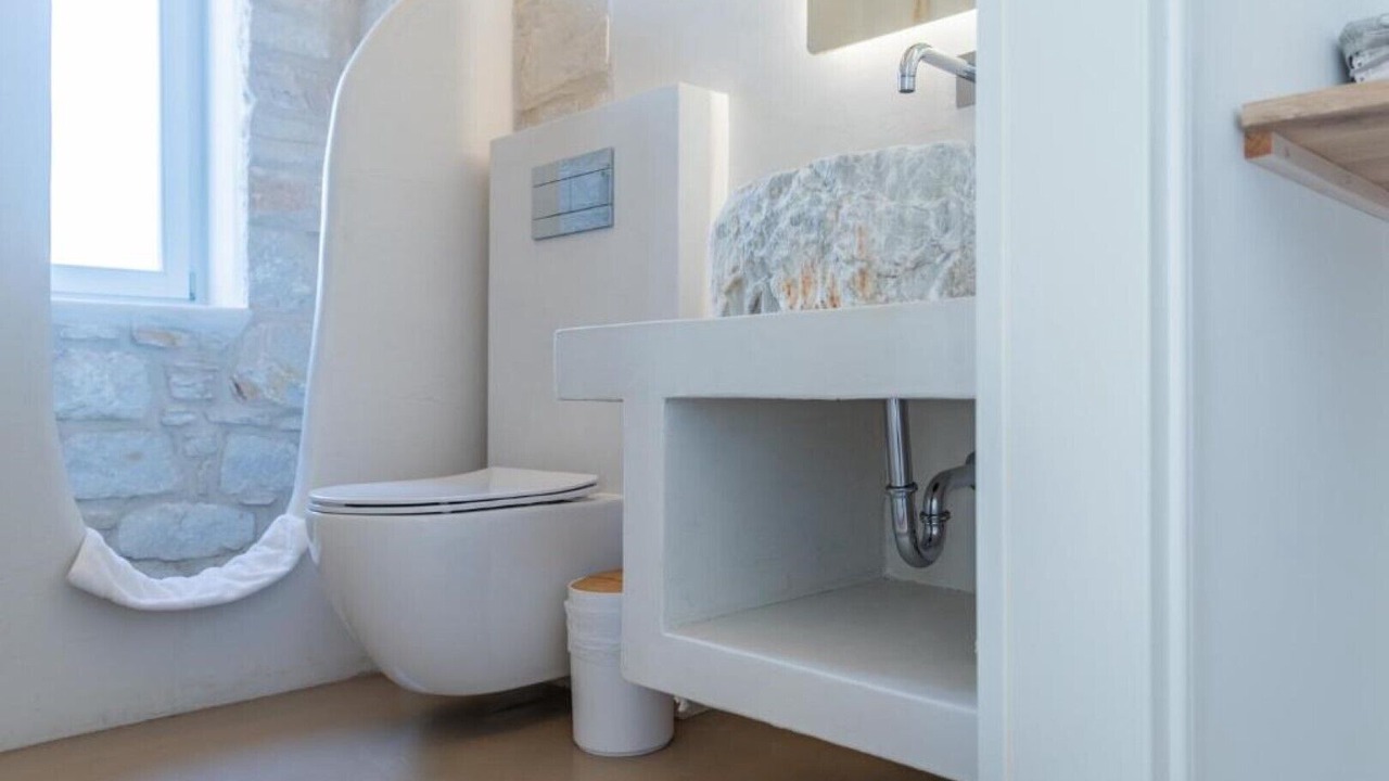 Photo of Bathroom in Piso Livadi