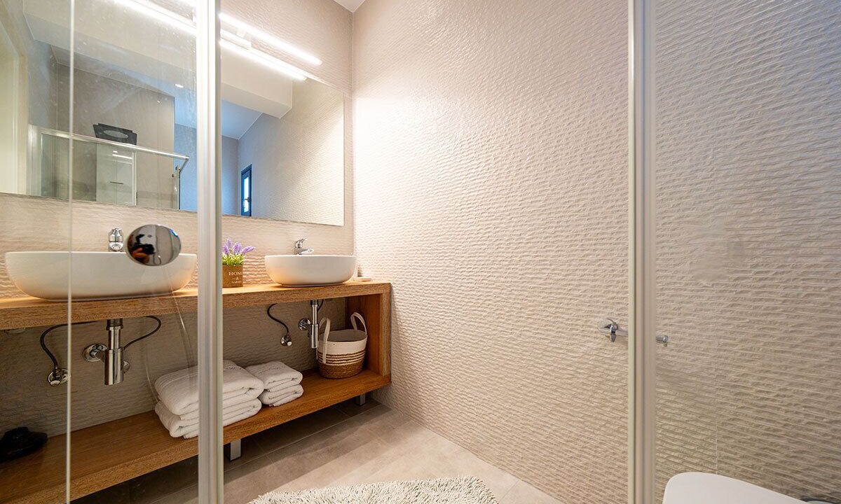 Photo of Bathroom in Ampelas