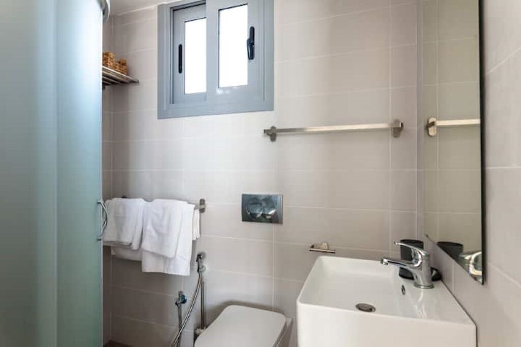 Photo of Bathroom in Kiotari
