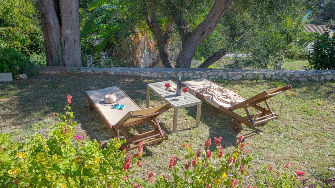 Photo of Outdoor in Lakones