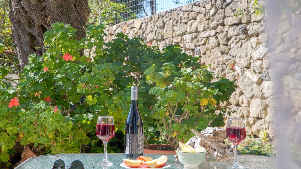 Photo of Outdoor in Lakones