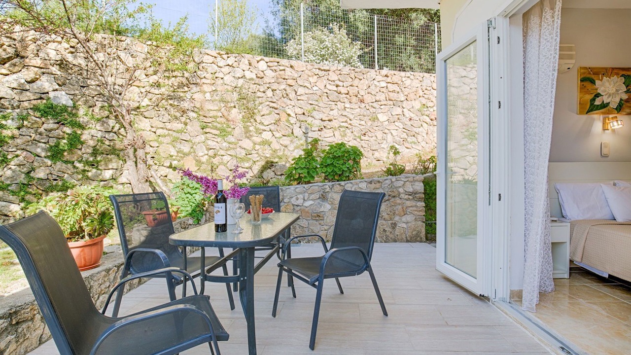 Photo of Outdoor in Lakones