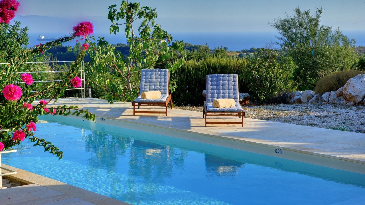 Photo of Outdoor in Karavados