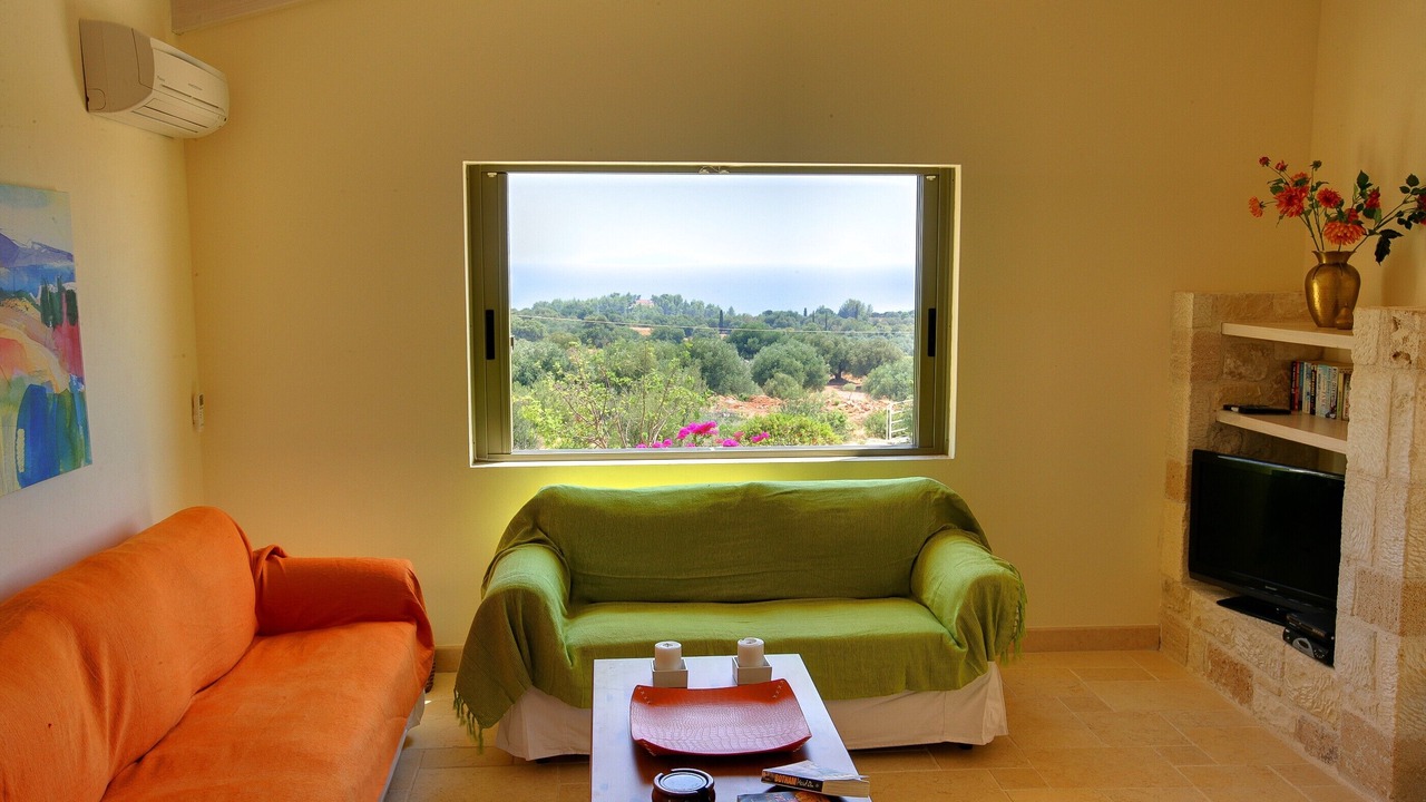 Photo of Livingroom in Karavados