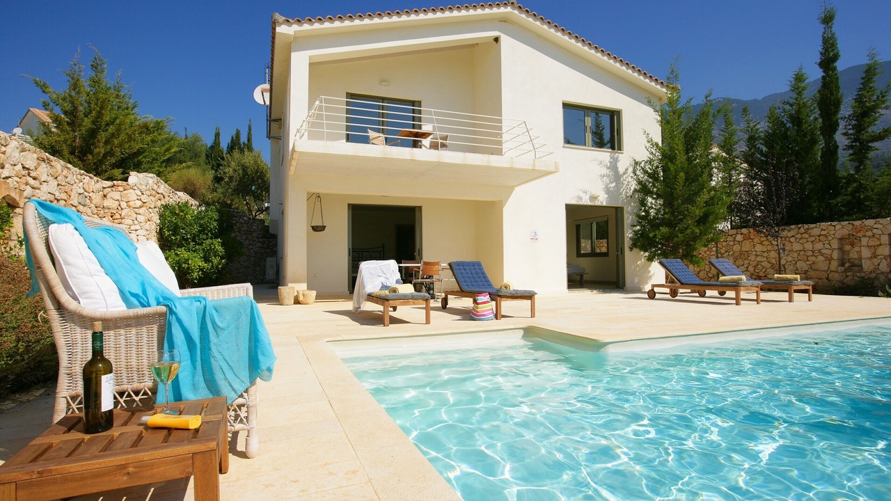 Photo of Outdoor in Karavados