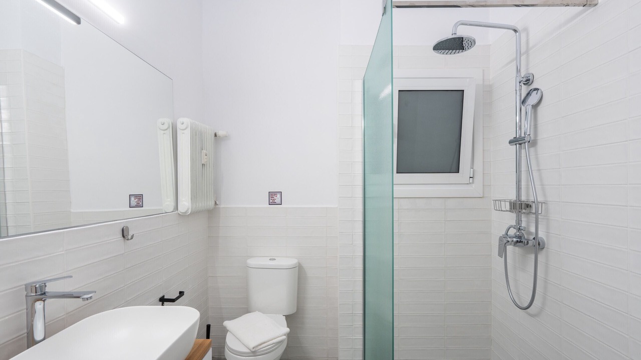Photo of Bathroom in Exarhia