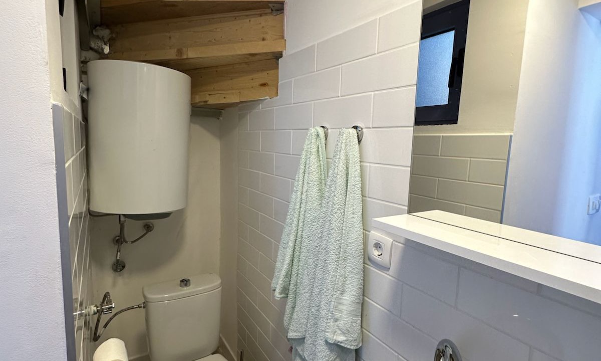 Photo of Bathroom in Podi