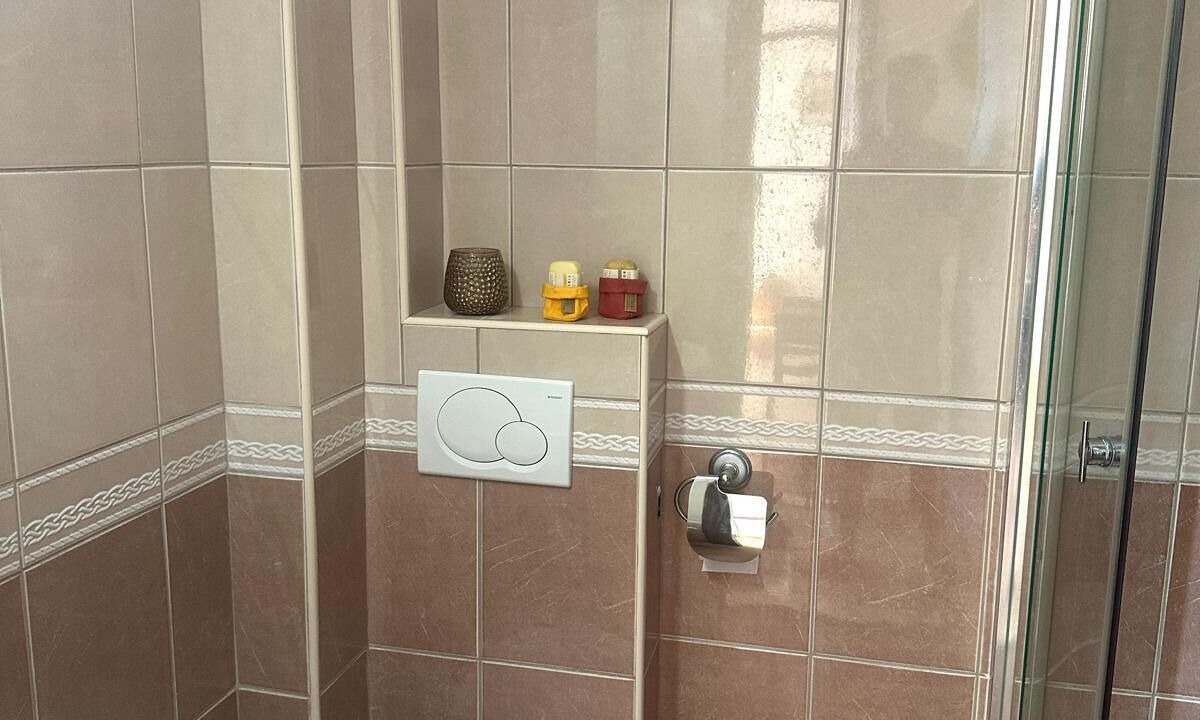 Photo of Bathroom in Igalo