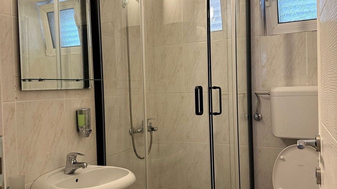 Photo of Bathroom in Maini