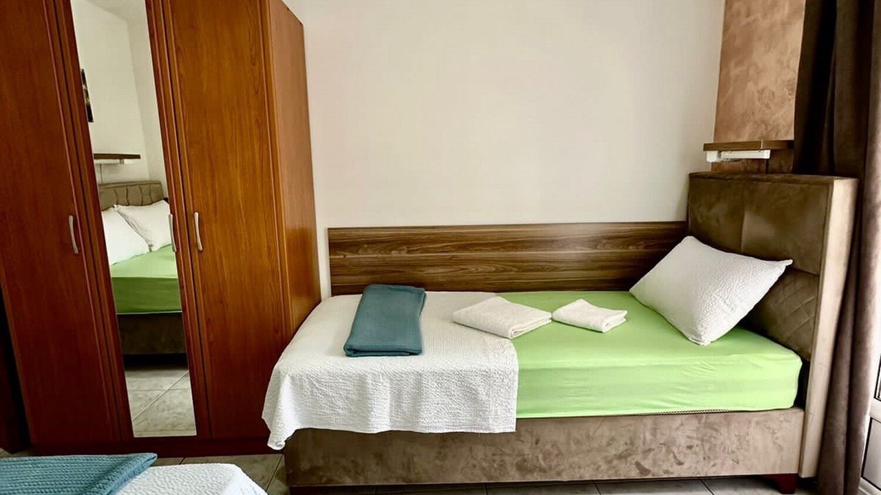 Photo of Bedroom in Maini