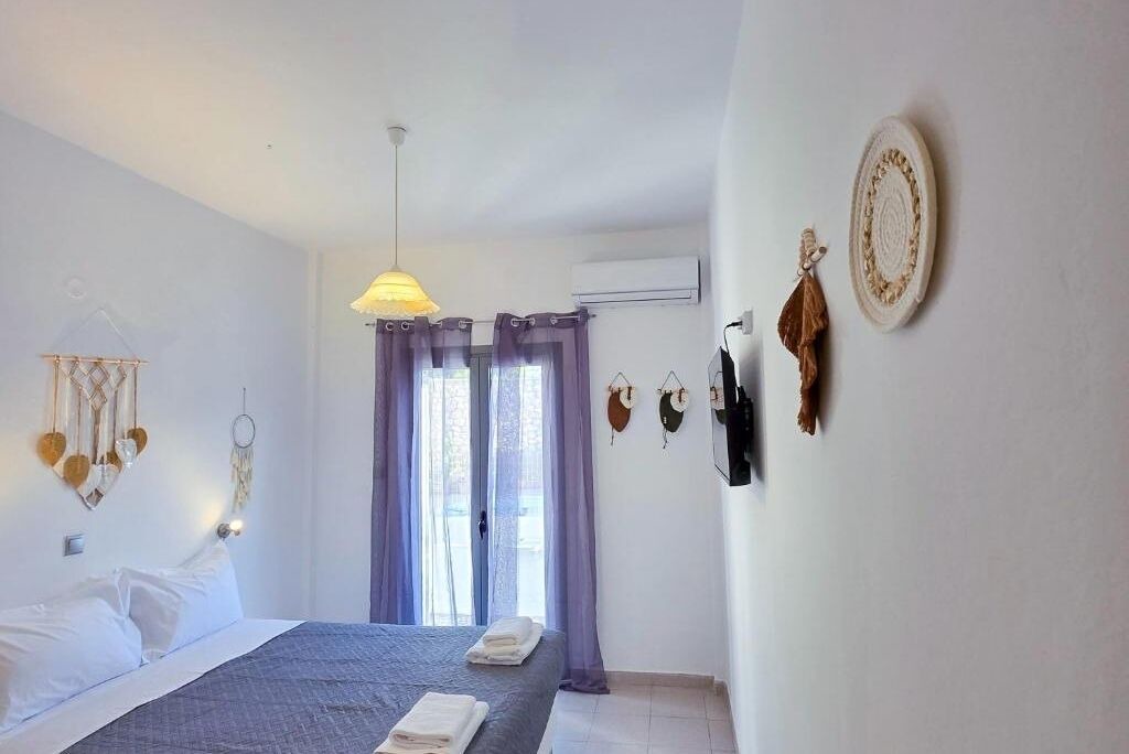 Photo of Bedroom in Messaria