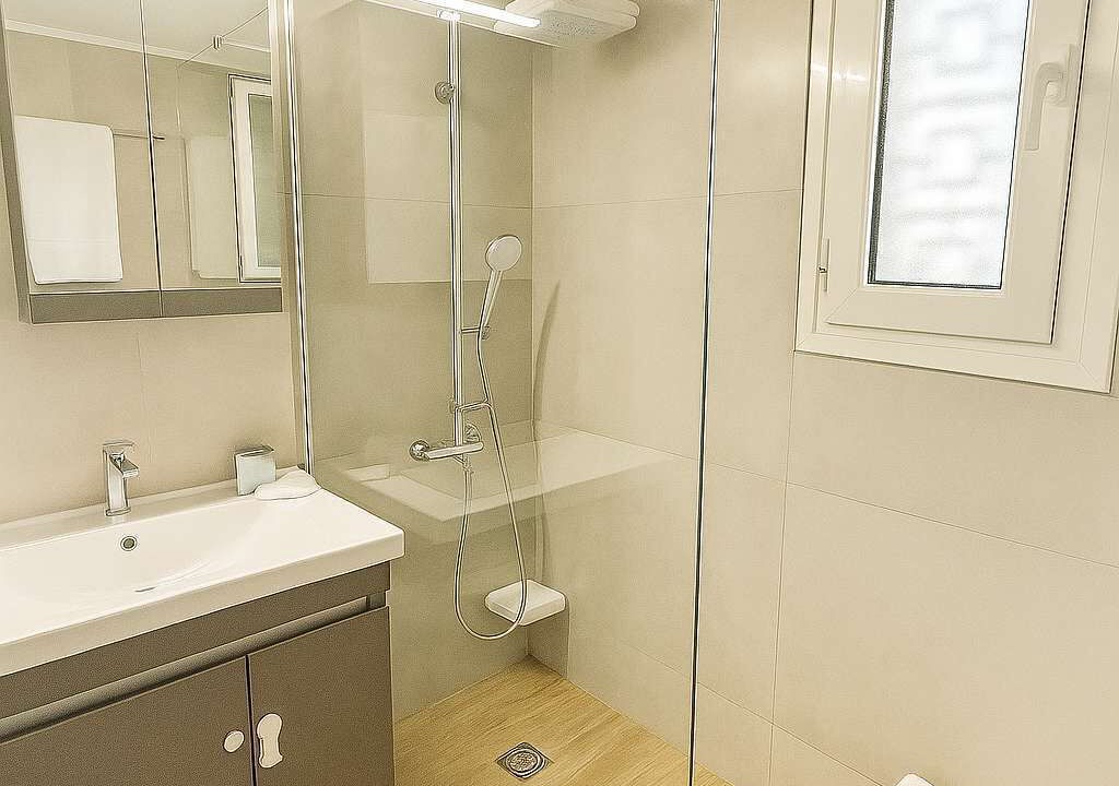 Photo of Bathroom in Alimos