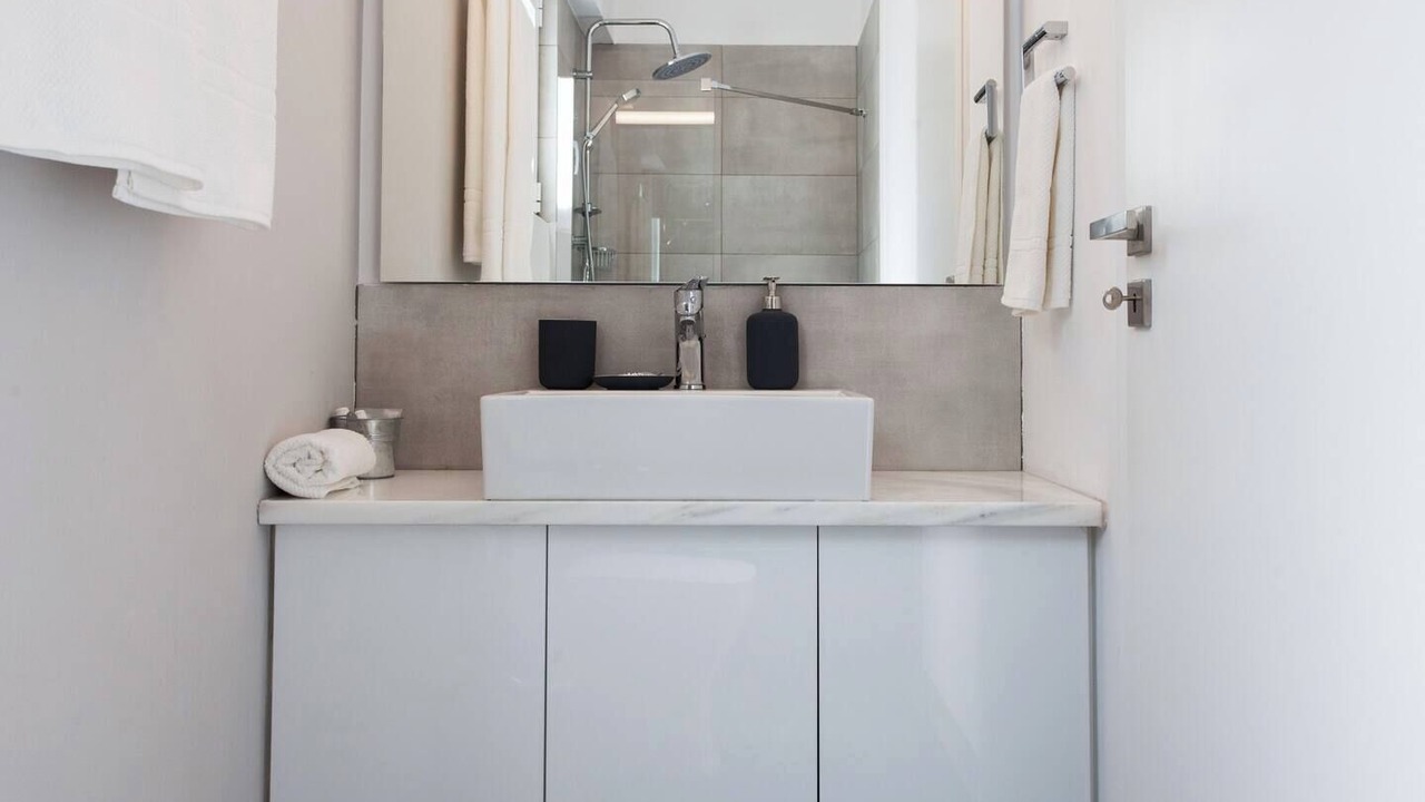 Photo of Bathroom in Exarhia