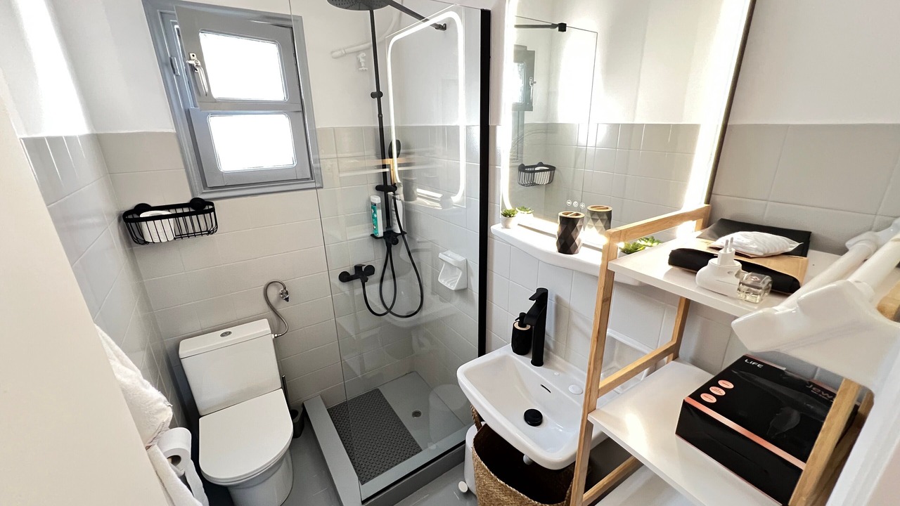 Photo of Bathroom in Parikia