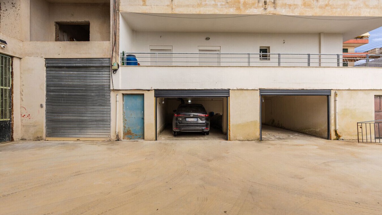 Photo of Others in Sarande