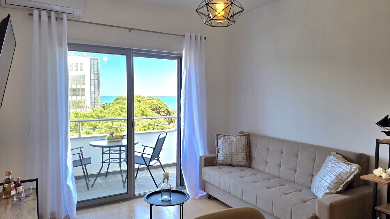 Photo of Livingroom in Golem