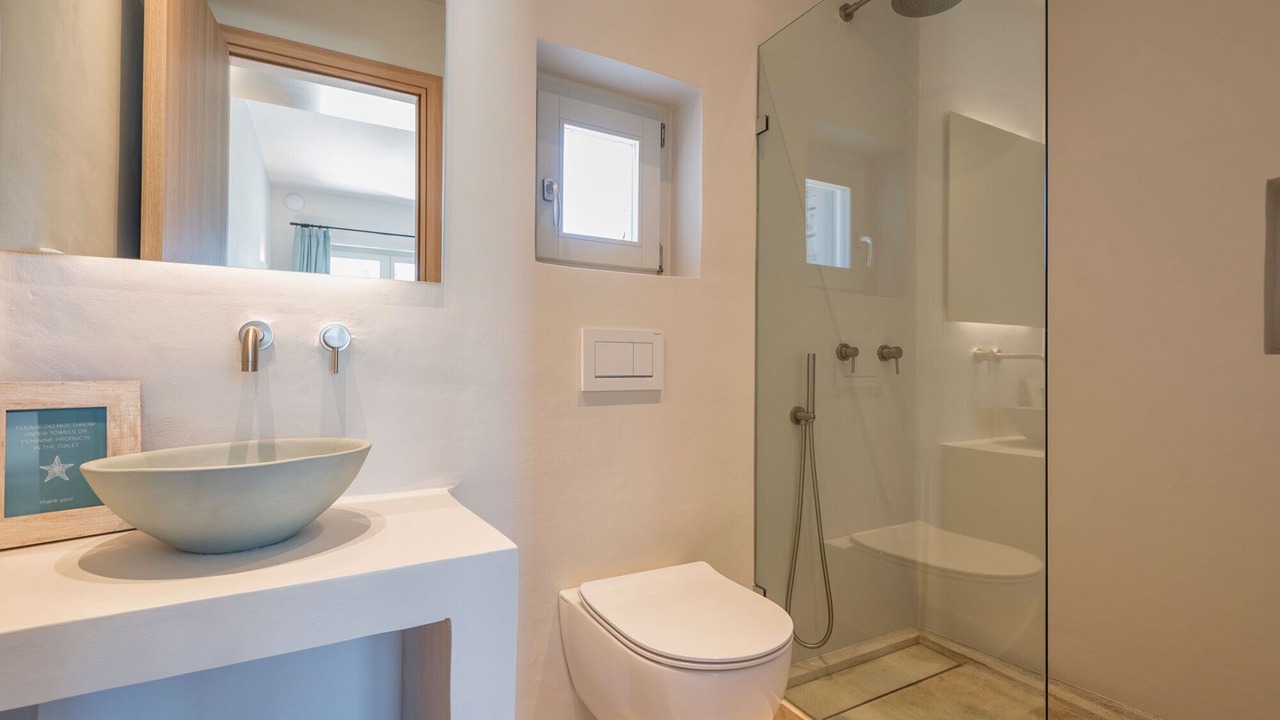Photo of Bathroom in Drios