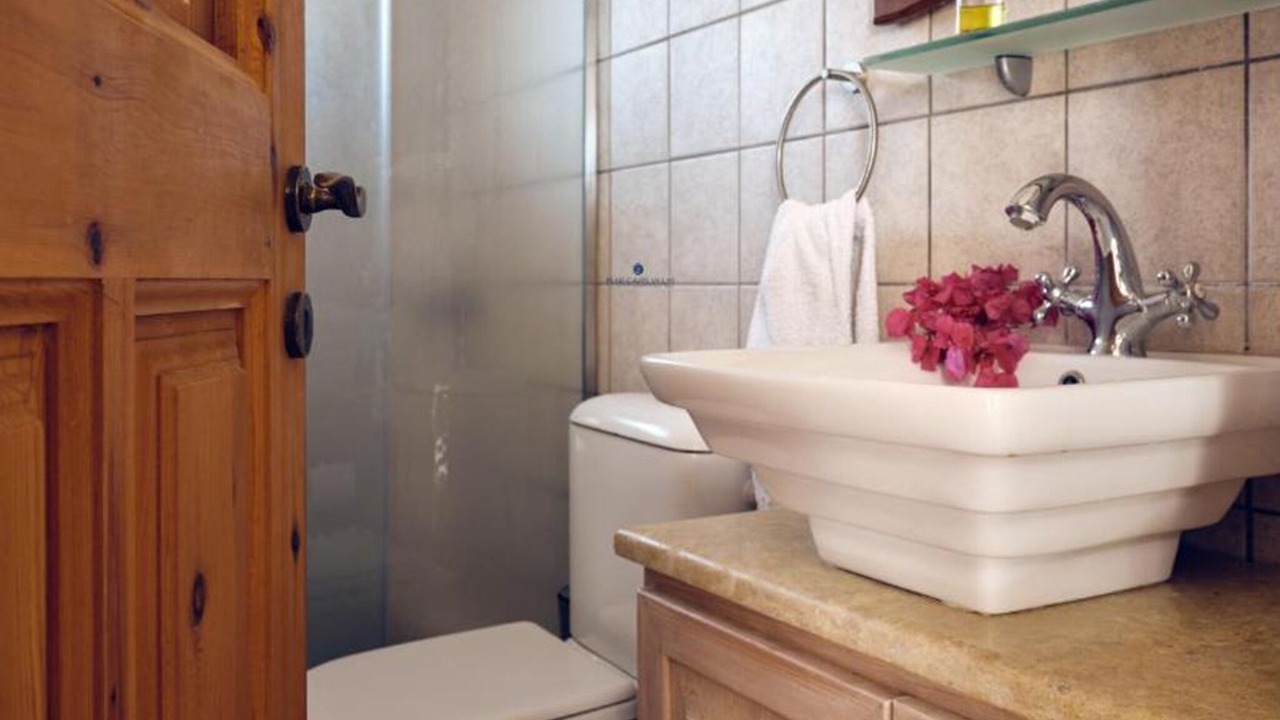 Photo of Bathroom in Elation