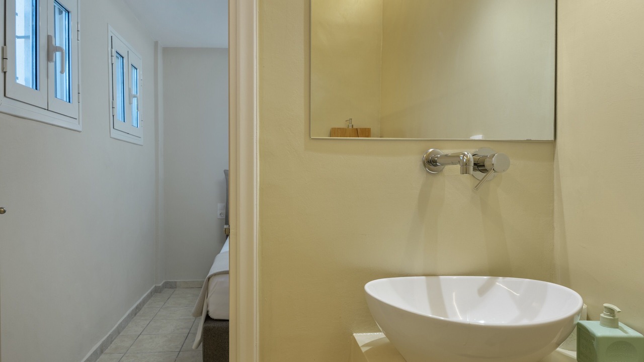 Photo of Bathroom in Spata-Artemida