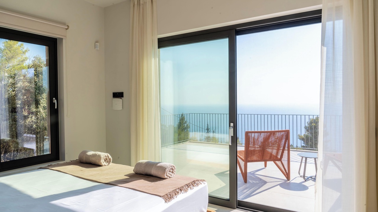 Photo of Bedroom in Evgiros