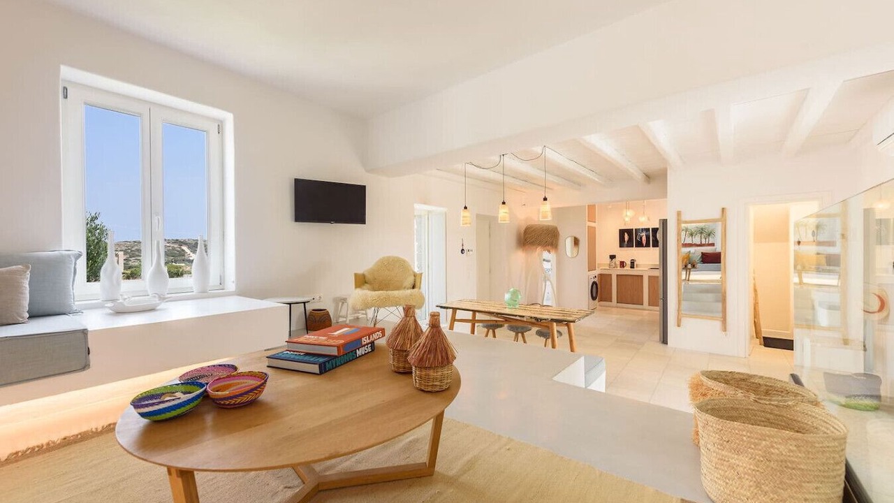 Photo of Livingroom in Nea Cryssi Akti