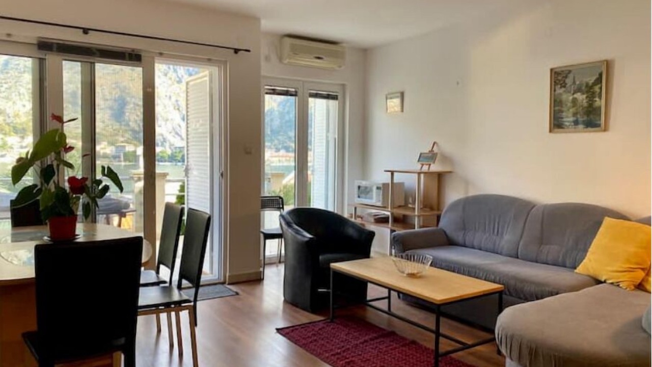 Photo of Livingroom in Kotor