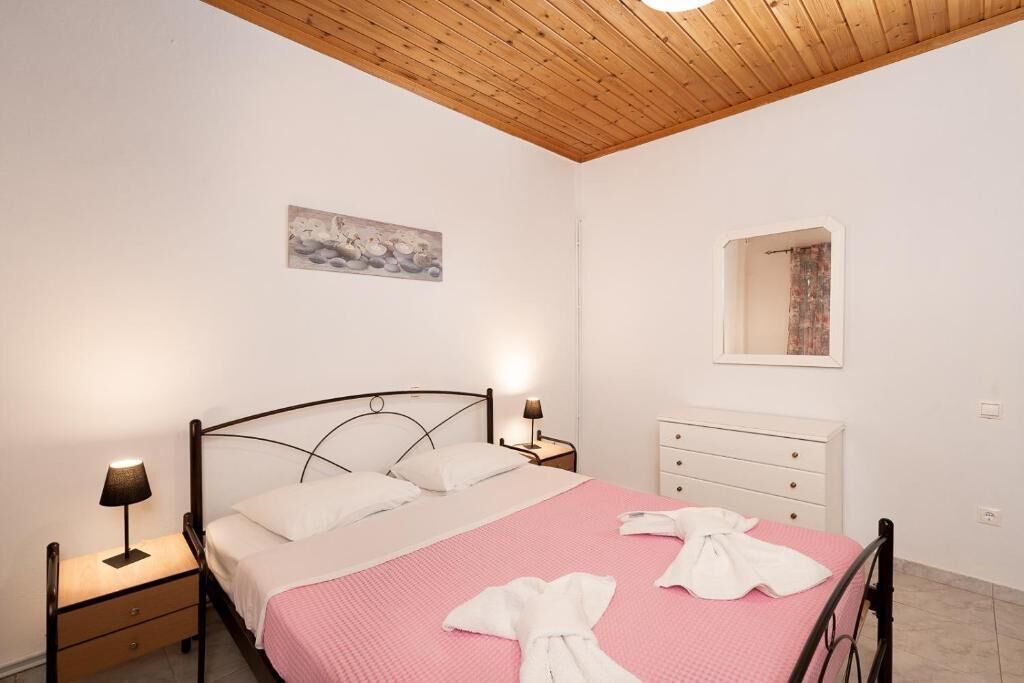 Photo of Bedroom in Markopoulon