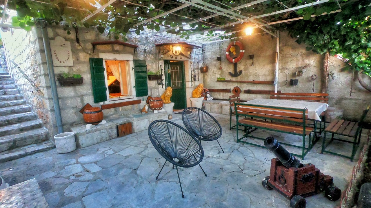 Photo of Outdoor in Podi