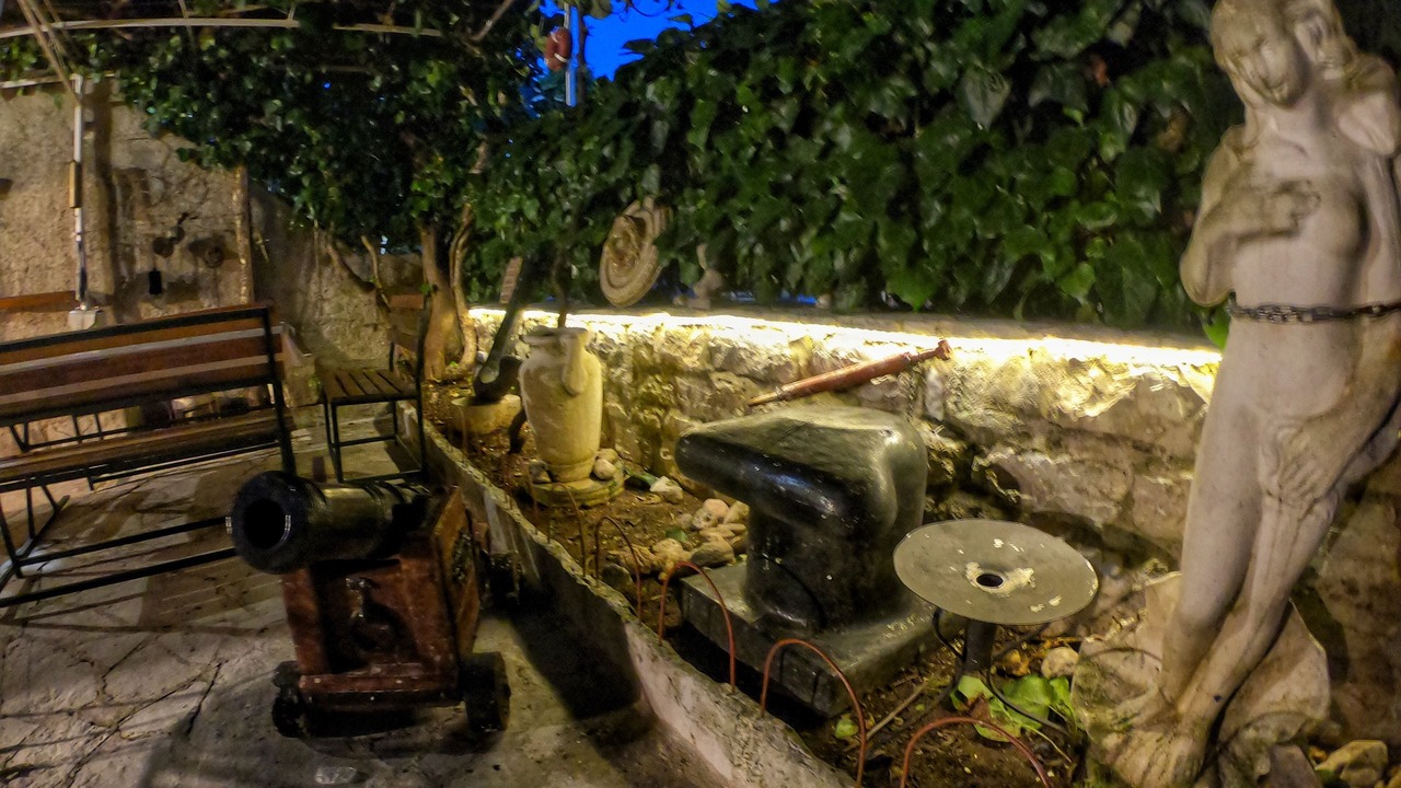 Photo of Outdoor in Podi