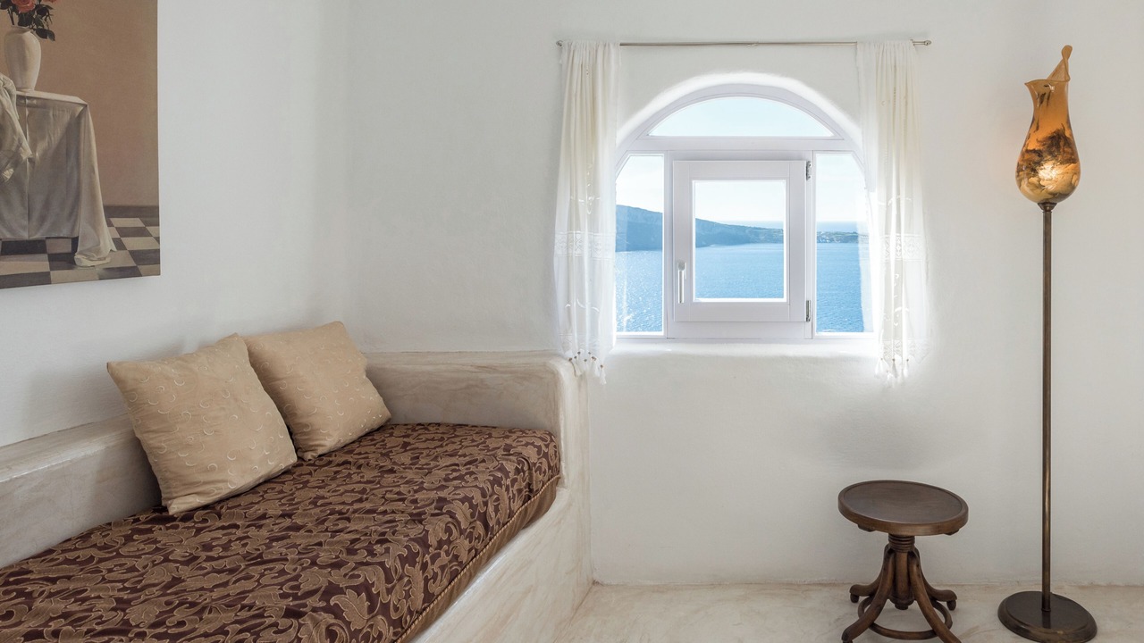 Photo of Bedroom in Oia