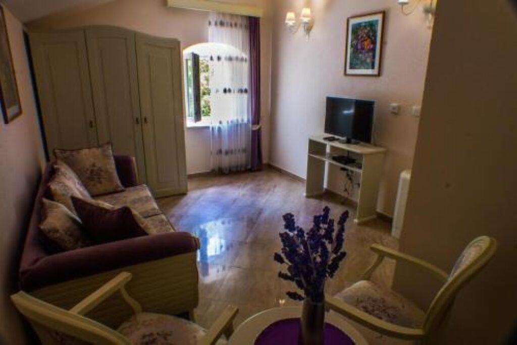Photo of Livingroom in Prcanj