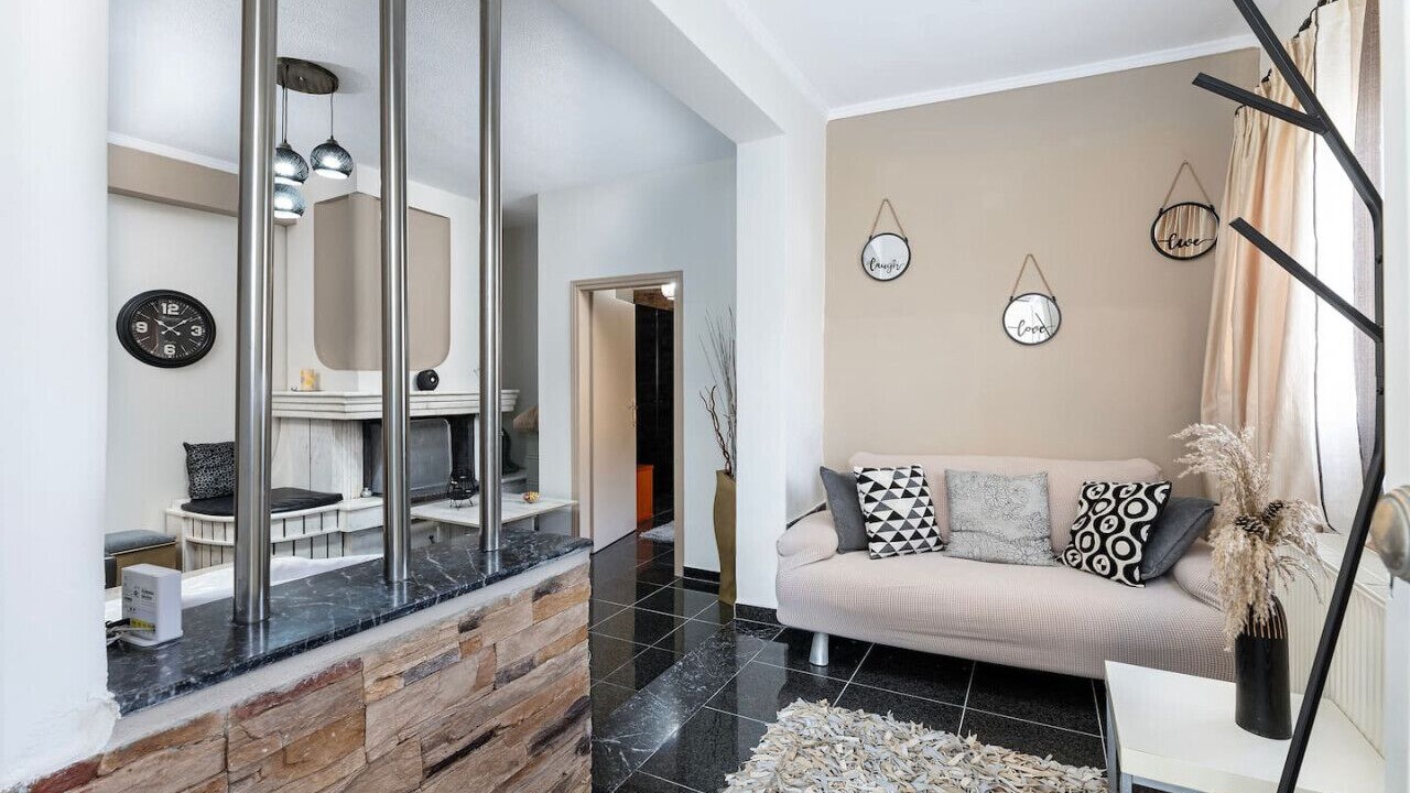 Photo of Livingroom in Lambi