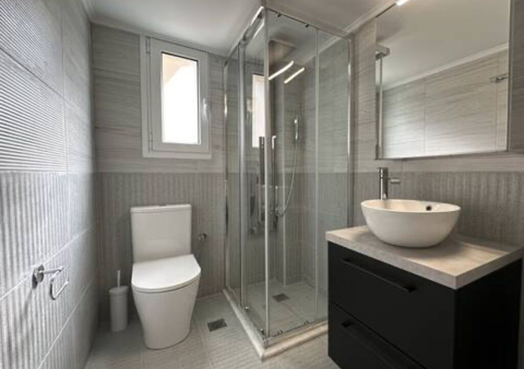 Photo of Bathroom in Ampelokipoi