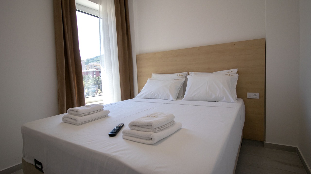 Photo of Bedroom in Maini