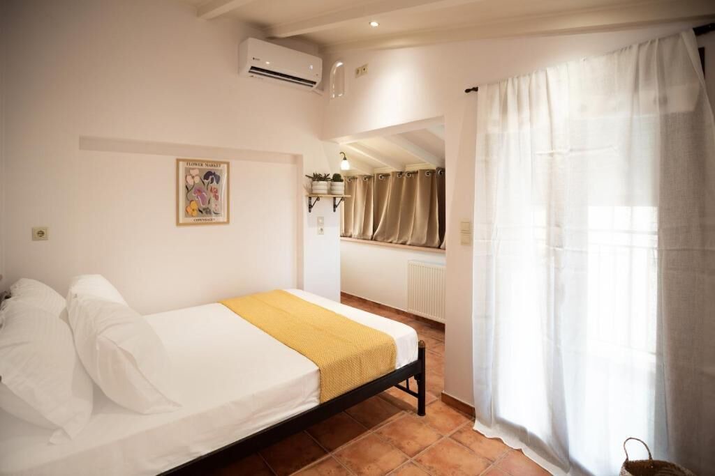 Photo of Bedroom in Molos