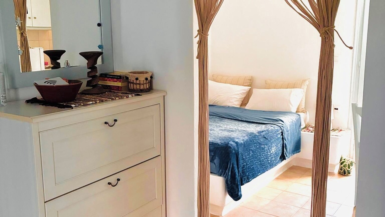 Photo of Bedroom in Ios Town