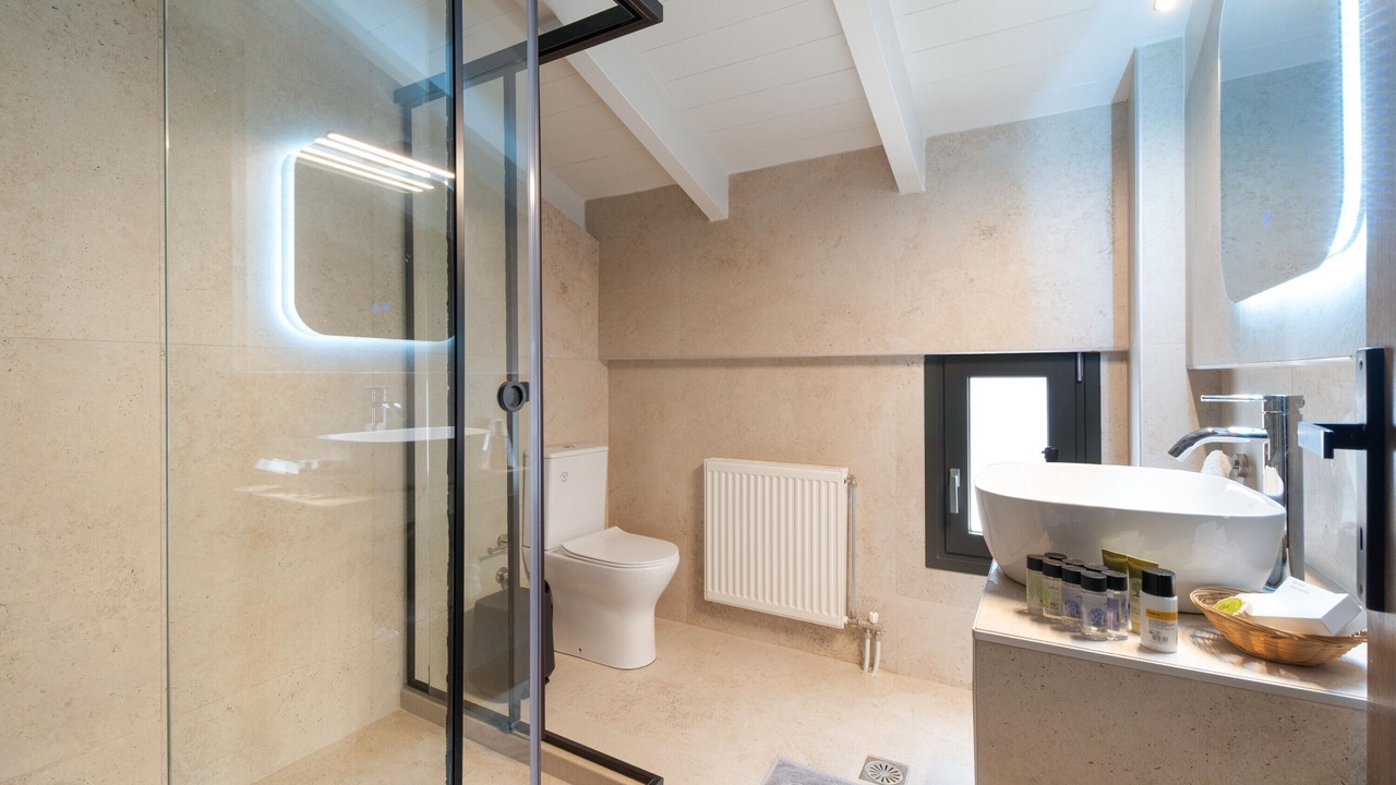 Photo of Bathroom in Spanokhorion